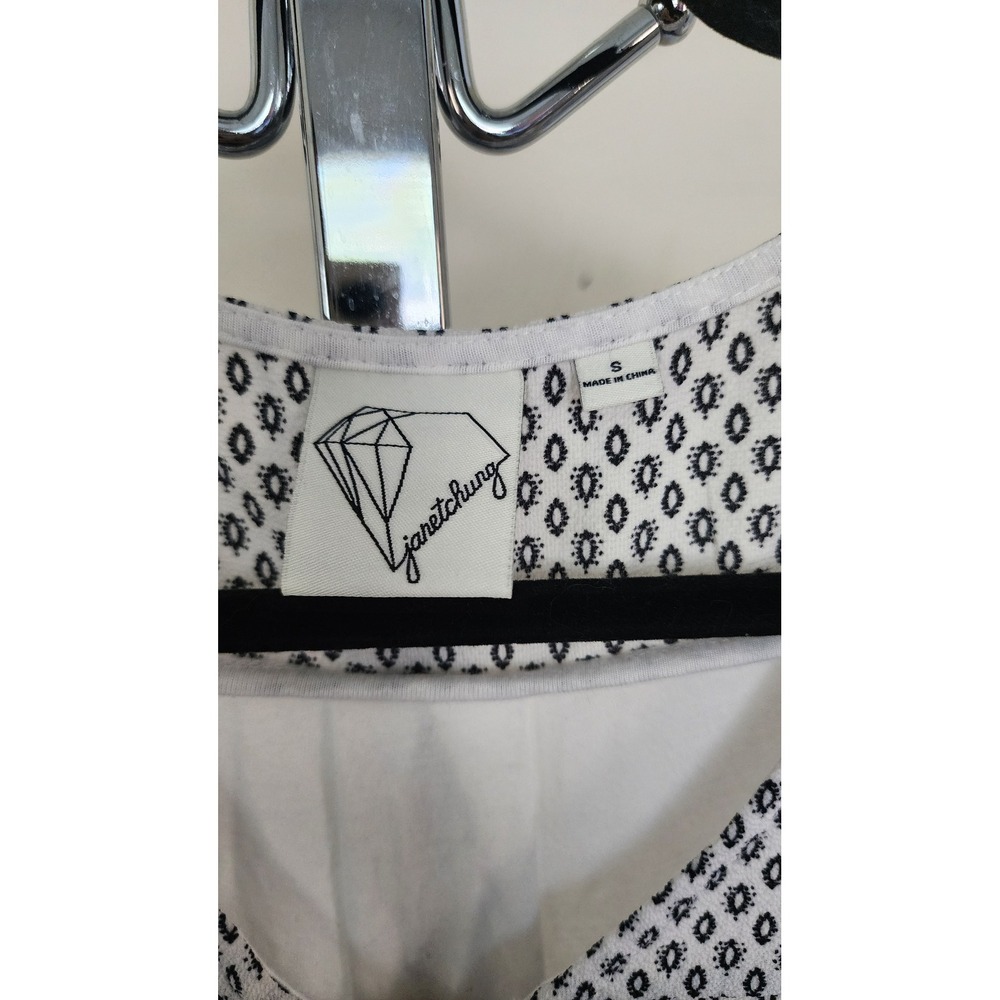 Janet Chung Women Small White Black Geometric Print Roll Tab Quarter Zip Blouse - Picture 3 of 5